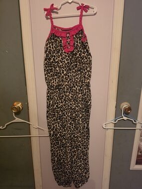 Girls Leopard Print One-Piece Romper with Hot Pink Trim Size 7/8